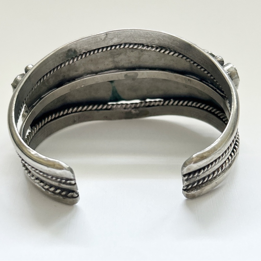 Breathtaking Vintage Statement Southwestern Turquoise Silver Cuff Bracelet - Picture 12 of 13